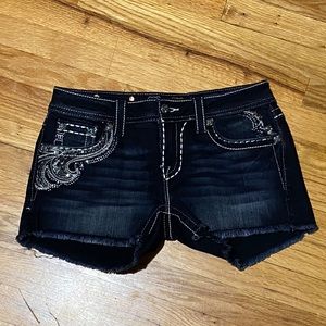 Miss Me Shorts Size 28- JE5637H3 Rhinestone Pretty
